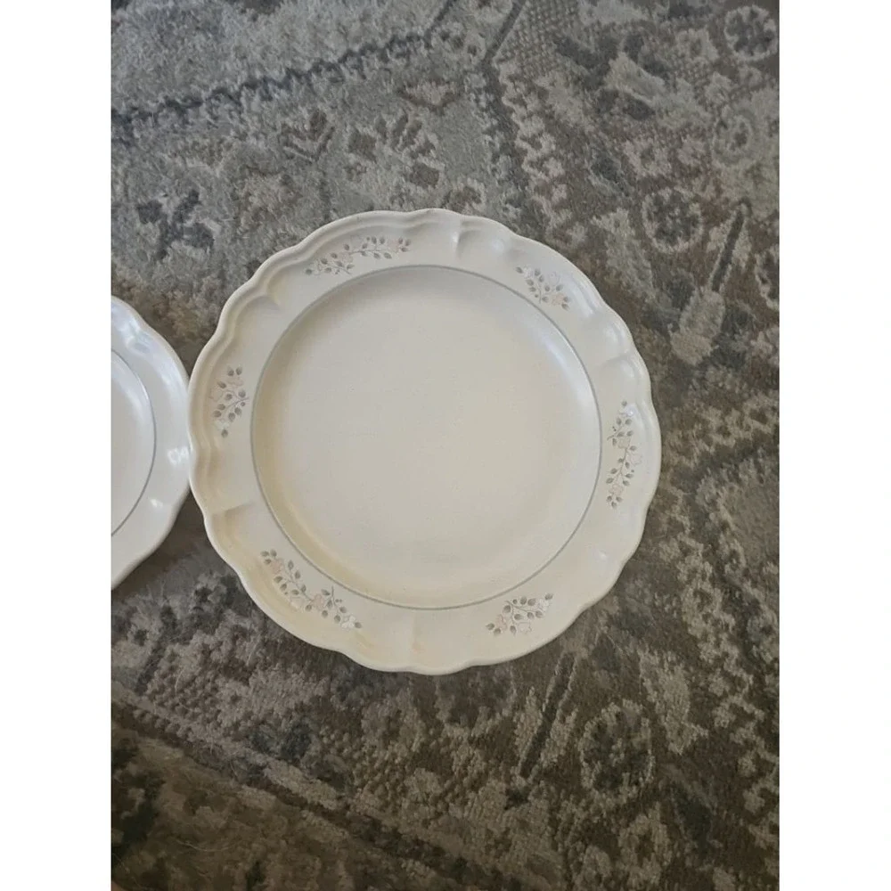 Vintage Pfaltzgraff Dinnerware Plate. Beige with Pink Floral Set of 2